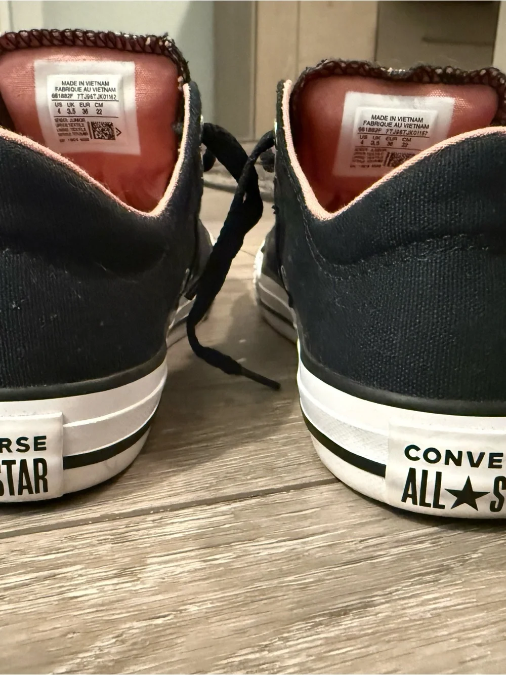Converse Kids Black Low Top Sneakers with Pink Lining